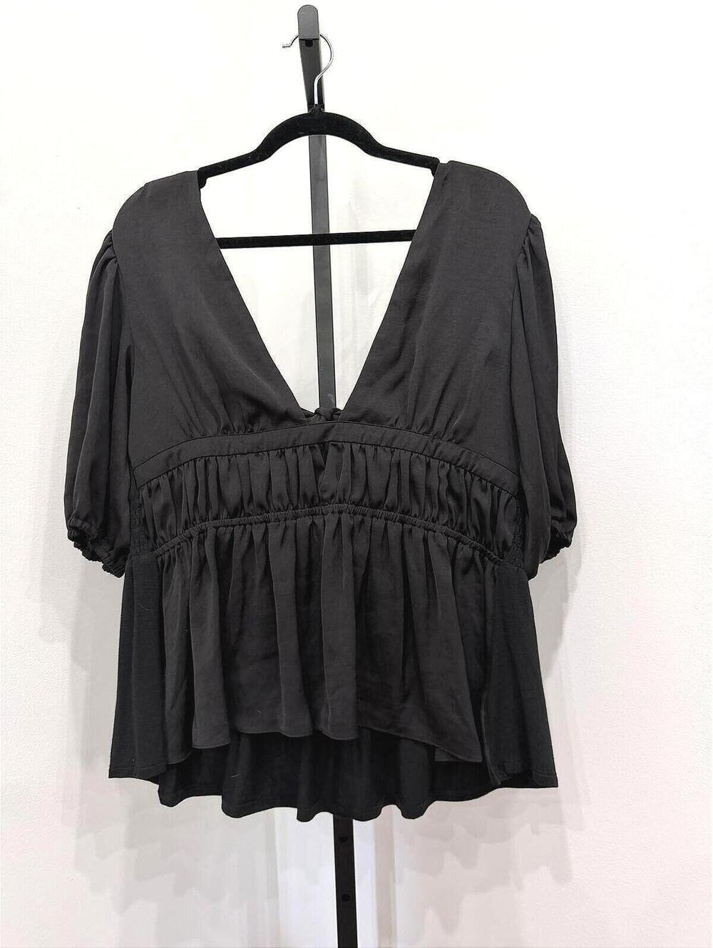 Dolan Black Deep V-Neck Puff Sleeve Top Medium